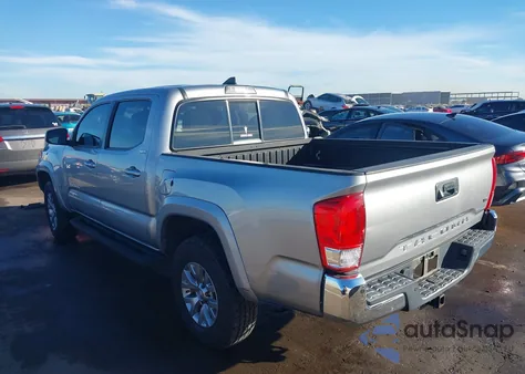 2017 Toyota Tacoma Sr5 V6 z USA, uszkodzony, nr VIN 3TMAZ5CN3HM041990